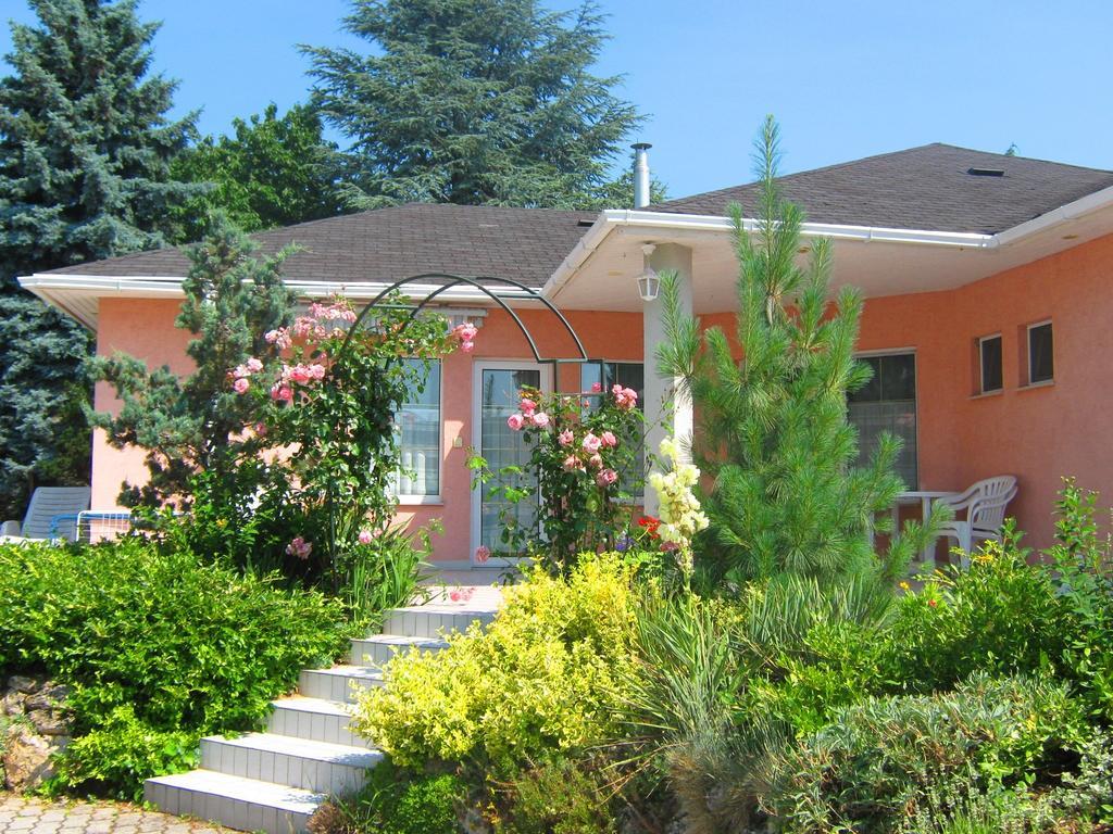 Feszek Apartmanhaz Vonyarcvashegy Ngoại thất bức ảnh