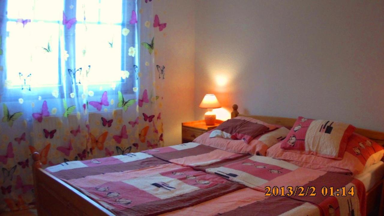 Feszek Apartmanhaz Vonyarcvashegy Ngoại thất bức ảnh