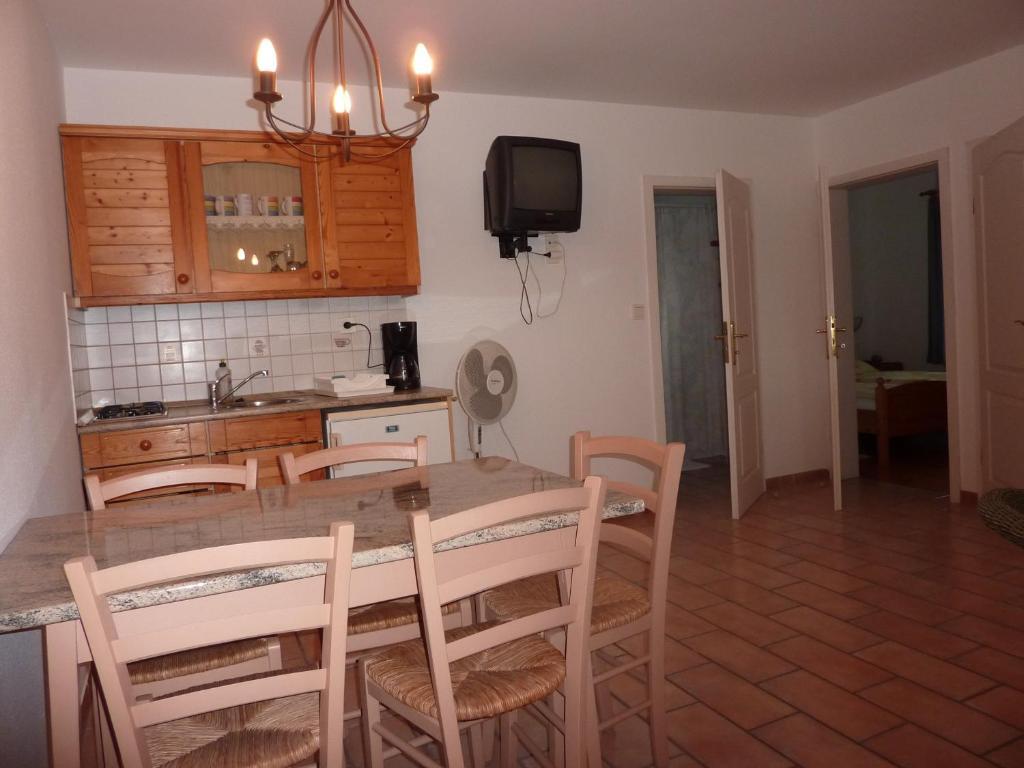 Feszek Apartmanhaz Vonyarcvashegy Ngoại thất bức ảnh